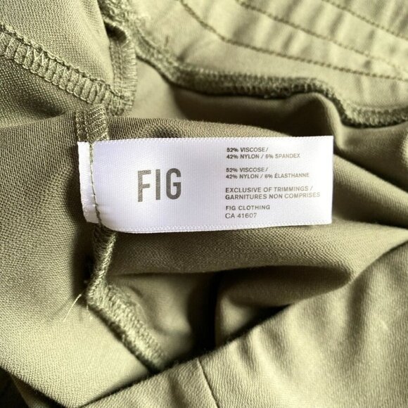 FIGS CLOTHING WOMEN'S KIV STRETCH WIDE CROPPED LEG PIN-TUCK PANTS IN MUTED GREEN - Picture 9 of 9